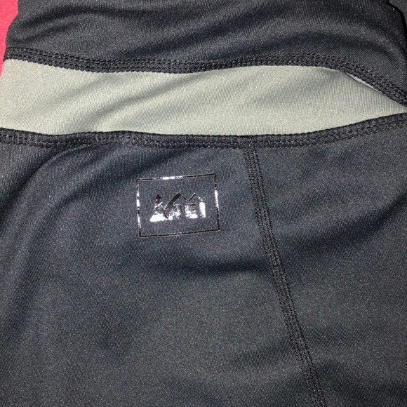 Rei yoga pants - Picture 2 of 5